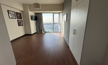 113sqm St. Francis Shangri-La 2BR Condo w/ Parking FOR SALE in Mandaluyong