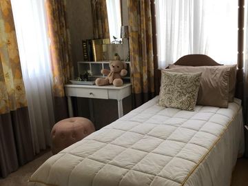 Corner Ready to Occupy House and lot for sale near School & University