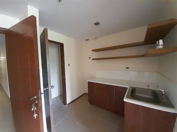 Condo Unit (Studio type) with Balcony and over looking of Taal here at Splendido