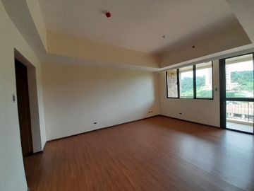 Condo Unit (Studio type) with Balcony and over looking of Taal here at Splendido