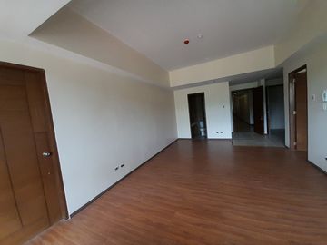 Condo Unit (Studio type) with Balcony and over looking of Taal here at Splendido