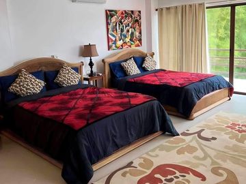 FOR SALE: 11 Bedrooms Luxurious Rest House in Tagaytay with view of Taal Lake at