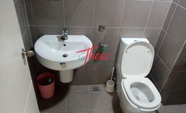 Nice 1 Bedroom Unit with Balcony at Salcedo Square, Makati City For Sale