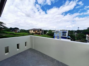 GREENLAND EXECUTIVE VILLAGE 4BR HOUSE AND LOT FOR SALE - ANTIPOLO