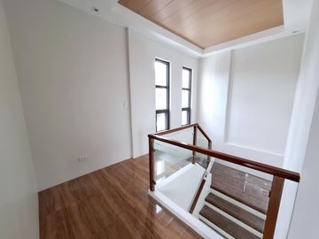 GREENLAND EXECUTIVE VILLAGE 4BR HOUSE AND LOT FOR SALE - ANTIPOLO