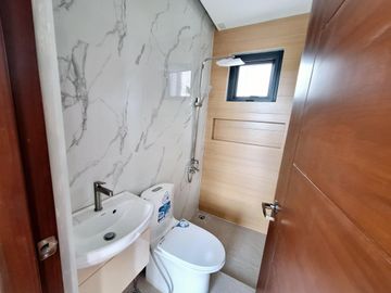 GREENLAND EXECUTIVE VILLAGE 4BR HOUSE AND LOT FOR SALE - ANTIPOLO