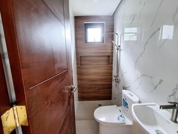 GREENLAND EXECUTIVE VILLAGE 4BR HOUSE AND LOT FOR SALE - ANTIPOLO