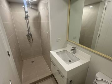 For Sale 74 sqm 2 Bedroom Unit with 2 Parking in Loyola Heights, Quezon City