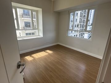 For Sale 74 sqm 2 Bedroom Unit with 2 Parking in Loyola Heights, Quezon City