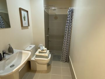 2 Bedroom Ready For Occupancy & Preselling At Pasay Buendia Taft