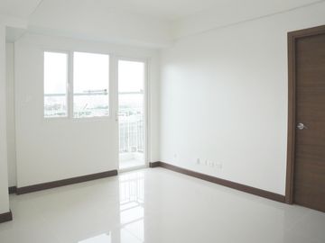 2 Bedroom Ready For Occupancy & Preselling At Pasay Buendia Taft