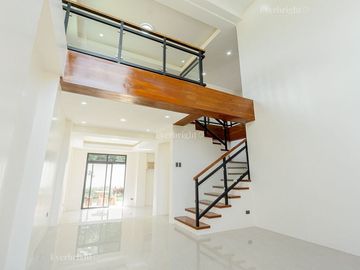 FOR SALE: House and Lot in Southern Plains, Laguna JHR_LAG02