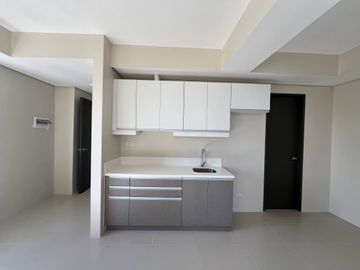 For Sale: 2 BR Penthouse in Baseline Prestige Location: Juana Osmeña St., Cebu