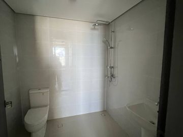 For Sale: 2 BR Penthouse in Baseline Prestige Location: Juana Osmeña St., Cebu