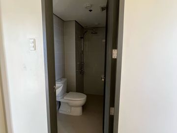 For Sale: 2 BR Penthouse in Baseline Prestige Location: Juana Osmeña St., Cebu