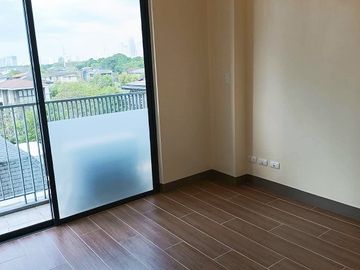 2BR Condo for SALE in St Moritz Private Estate Taguig City RH20865