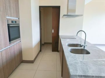 2BR Condo for SALE in St Moritz Private Estate Taguig City RH20865