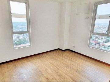 2 Bedroom with Balcony 48SQM Pre-Selling Condominium in Marikina City