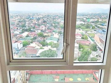 2 Bedroom with Balcony 48SQM Pre-Selling Condominium in Marikina City