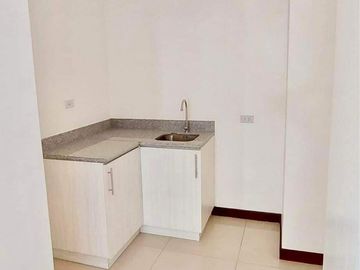2 Bedroom with Balcony 48SQM Pre-Selling Condominium in Marikina City