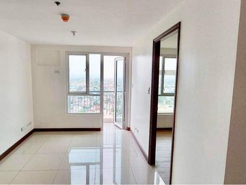 2 Bedroom with Balcony 48SQM Pre-Selling Condominium in Marikina City