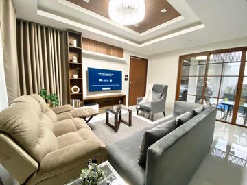 Furnished modern two story house w/ lap pool for sale, San Fernando