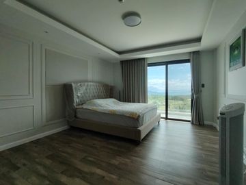 Brand New House in Tagaytay Highlands for SALE! 12 bedroom for 130M