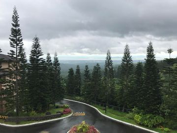 Tgaytay Highland Woodridge Condominium