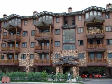 Tgaytay Highland Woodridge Condominium