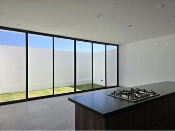 Se vende casa en Punto Sur