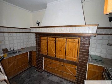 Casa en venta de 4 dormitorios c/ cochera en Pedro Pico