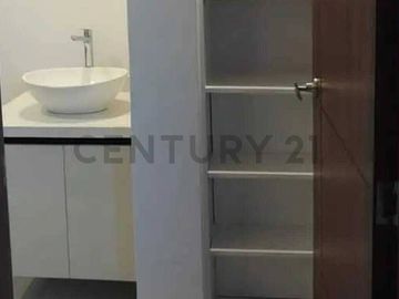 DEPARTAMENTO EN RENTA, EXCELENTE UBICACIÓN, AVENIDA INTEROCEANICA. TUMBACO