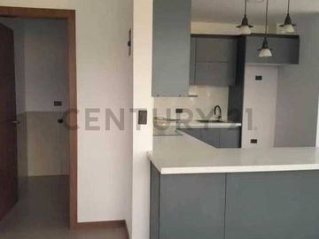 DEPARTAMENTO EN RENTA, EXCELENTE UBICACIÓN, AVENIDA INTEROCEANICA. TUMBACO