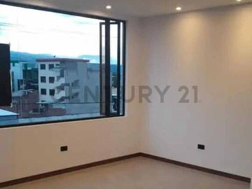 DEPARTAMENTO EN RENTA, EXCELENTE UBICACIÓN, AVENIDA INTEROCEANICA. TUMBACO
