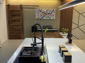 FOR SALE: Beautiful Modern 6BR in Solen Residences, Sta. Rosa Laguna