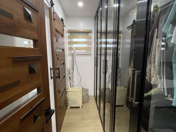 FOR SALE: Beautiful Modern 6BR in Solen Residences, Sta. Rosa Laguna
