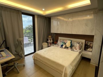 FOR SALE: Beautiful Modern 6BR in Solen Residences, Sta. Rosa Laguna