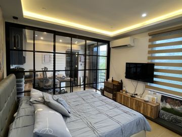 FOR SALE: Beautiful Modern 6BR in Solen Residences, Sta. Rosa Laguna
