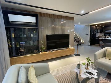 FOR SALE: Beautiful Modern 6BR in Solen Residences, Sta. Rosa Laguna