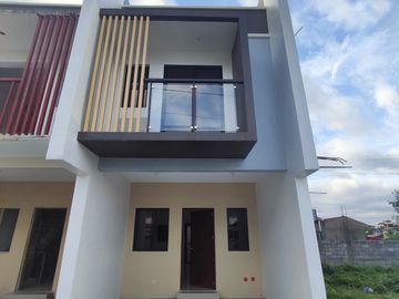 For Sale! Malanday Valenzuela Brandnew Townhouse 5.870M -AJCV