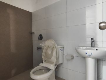 For Sale! Malanday Valenzuela Brandnew Townhouse 5.870M -AJCV