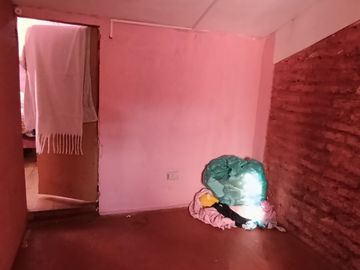 SE VENDE CASA AMPLIADA EN EL BOSQUE