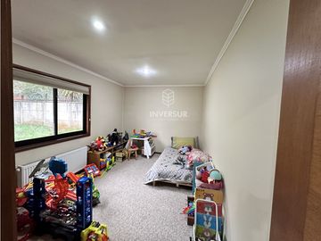 PRECIOSA CASA EN VALDIVIA EN COND. FUNDO LA ESPERANZA PAILLAO
