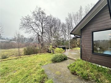 PRECIOSA CASA EN VALDIVIA EN COND. FUNDO LA ESPERANZA PAILLAO