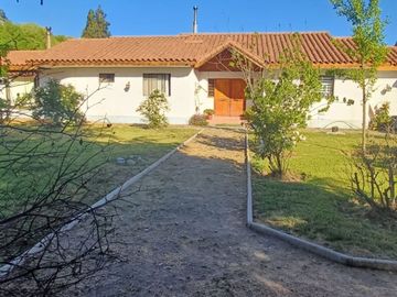 Casa en Condominio estilo chilena, ubicada en camino Carampangue