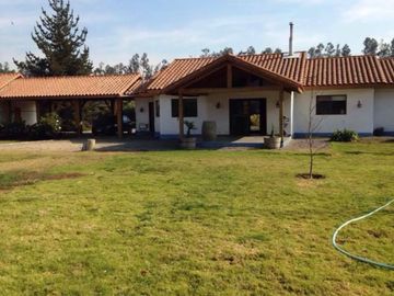 Casa en Condominio estilo chilena, ubicada en camino Carampangue