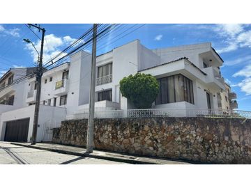 Vendo casa esquinera unifamiliar en el barrio miraflores, Cali