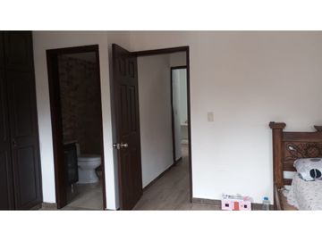 VENDO CASA  DUPLEX SECTOR UNICO DOSQUEBRADAS