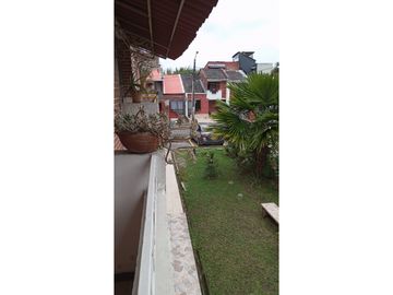 VENDO CASA  DUPLEX SECTOR UNICO DOSQUEBRADAS