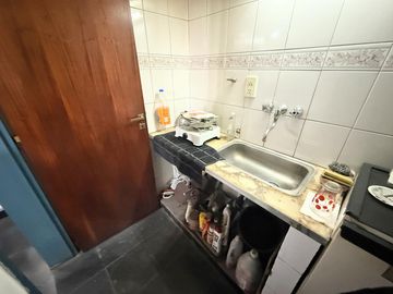 Depósito y Local en Venta Avellaneda
